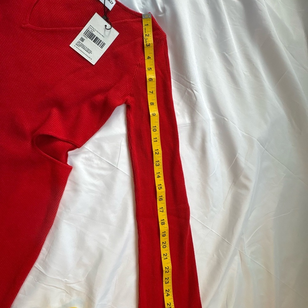 Princess Polly Red Whitley Cut-Out Knit Maxi Sweater Sz M/L - Picture 9 of 9